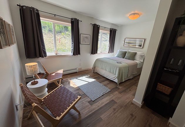 Private double bed suite for two at Jasper East Hostel